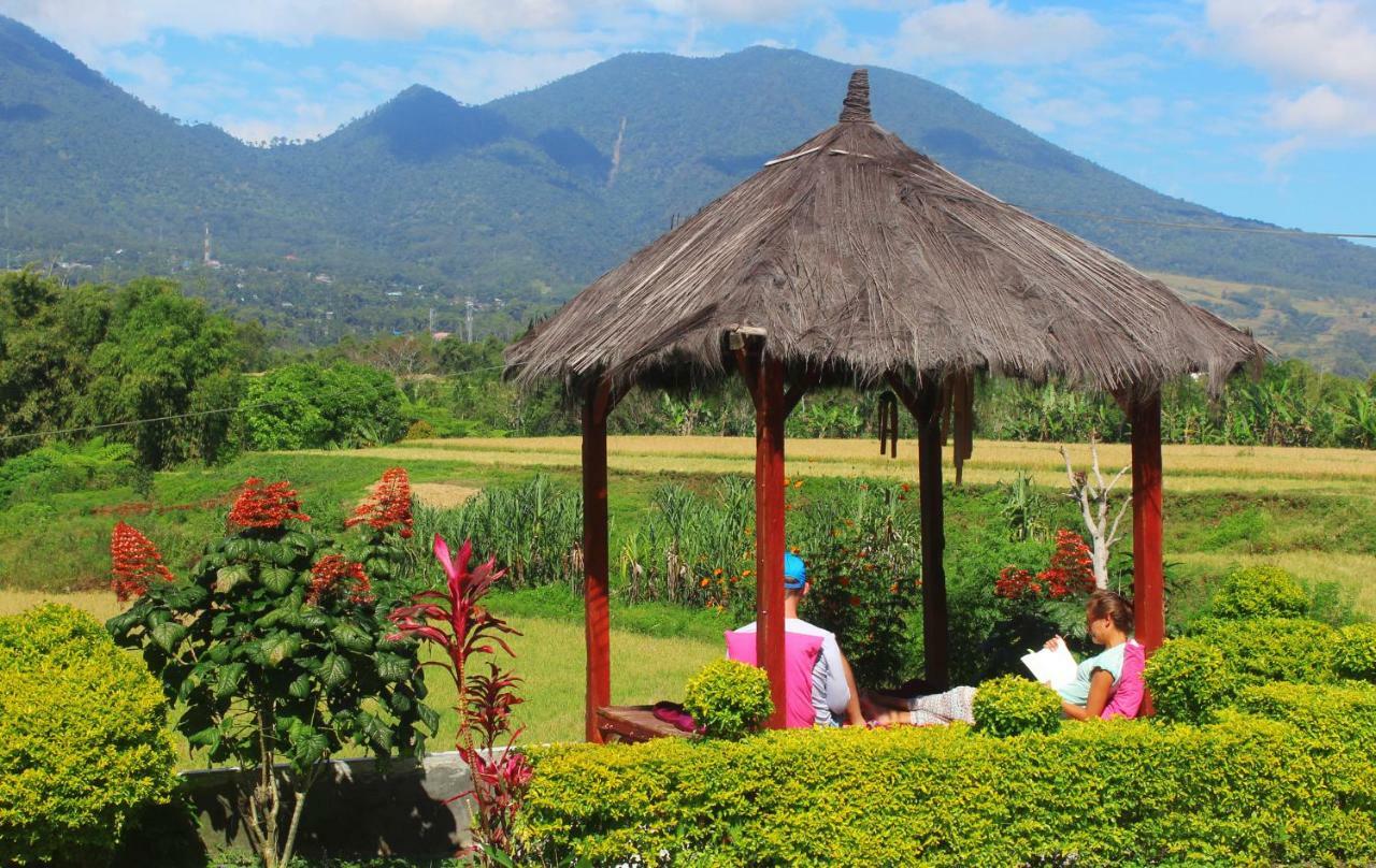 Hotel FX72 Ruteng Exterior foto